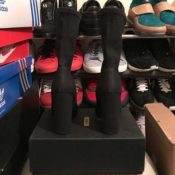 ❌ SOLD (sorry) ❌ YEEZY season 4 bat canvas boot - Picture 3 of 8